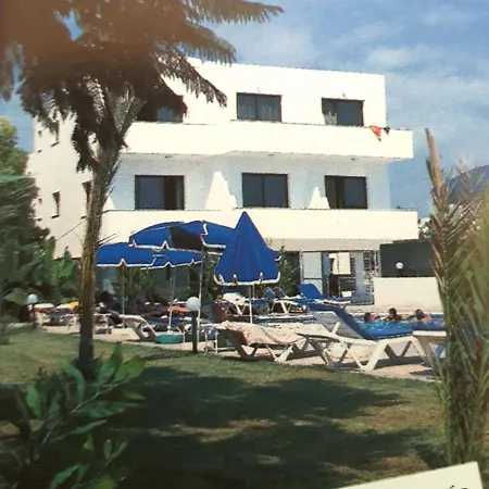 Andries Апарт-готель